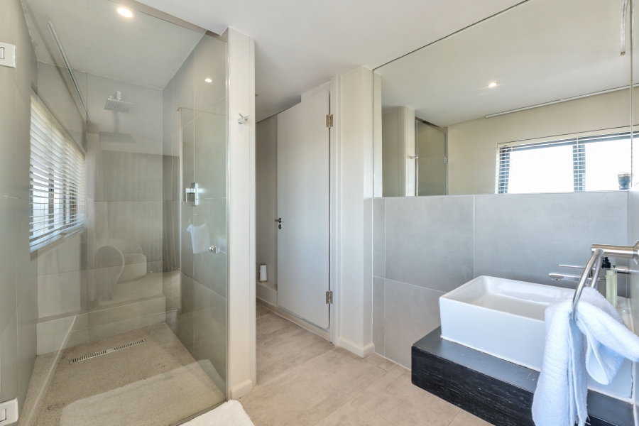 4 Bedroom Property for Sale in Bloubergstrand Western Cape